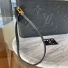 Louis Vuitton pochette