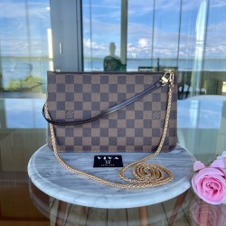 Louis Vuitton Pochette