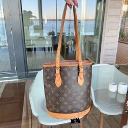 Louis Vuitton Petit Bucket