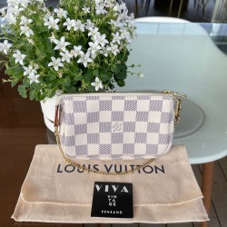 Louis Vuitton Mini Pochette