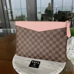 Louis Vuitton Daily Pouch