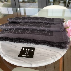 Louis Vuitton Monogram Classic Shawl