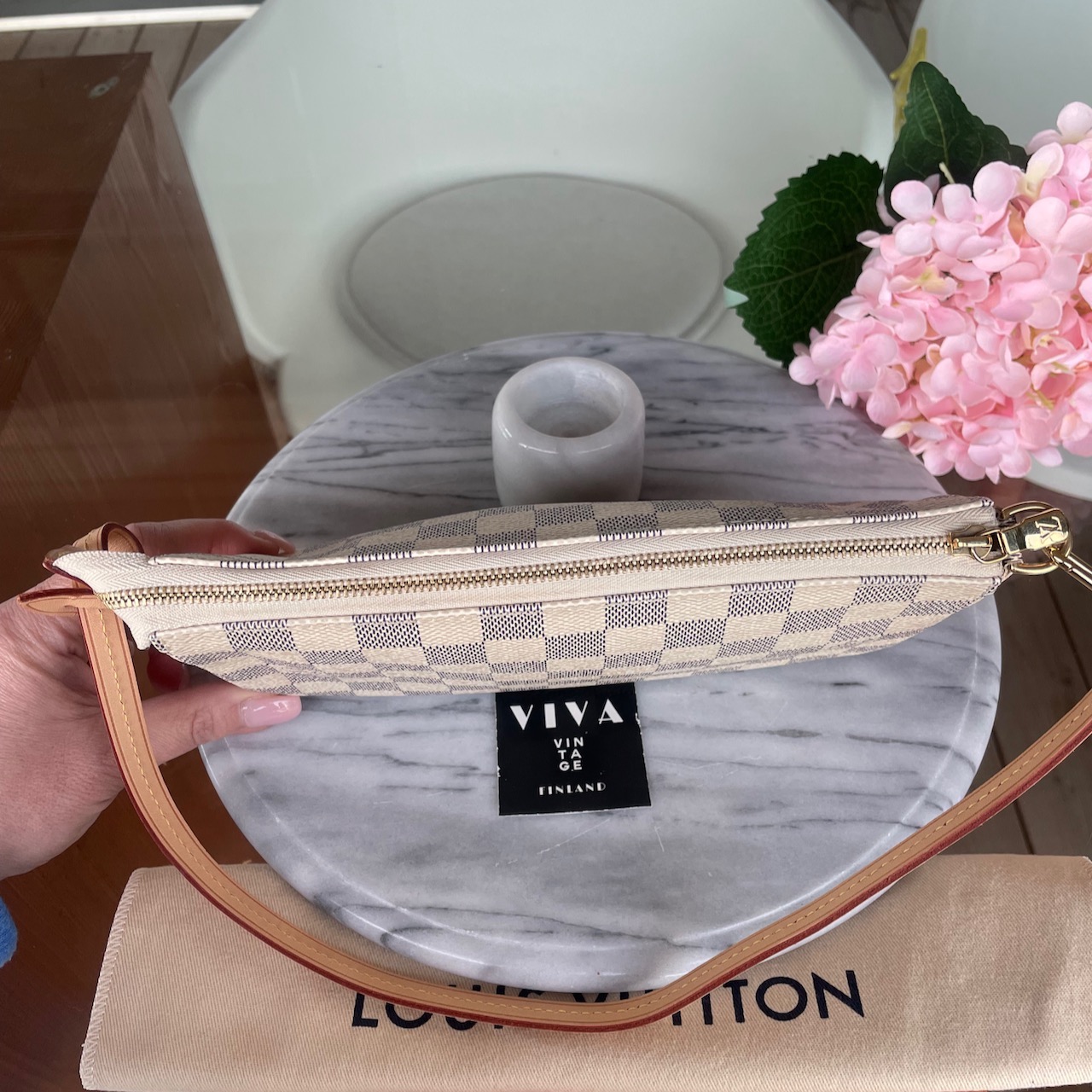 Louis Vuitton Pochette Accessoires - Image 10