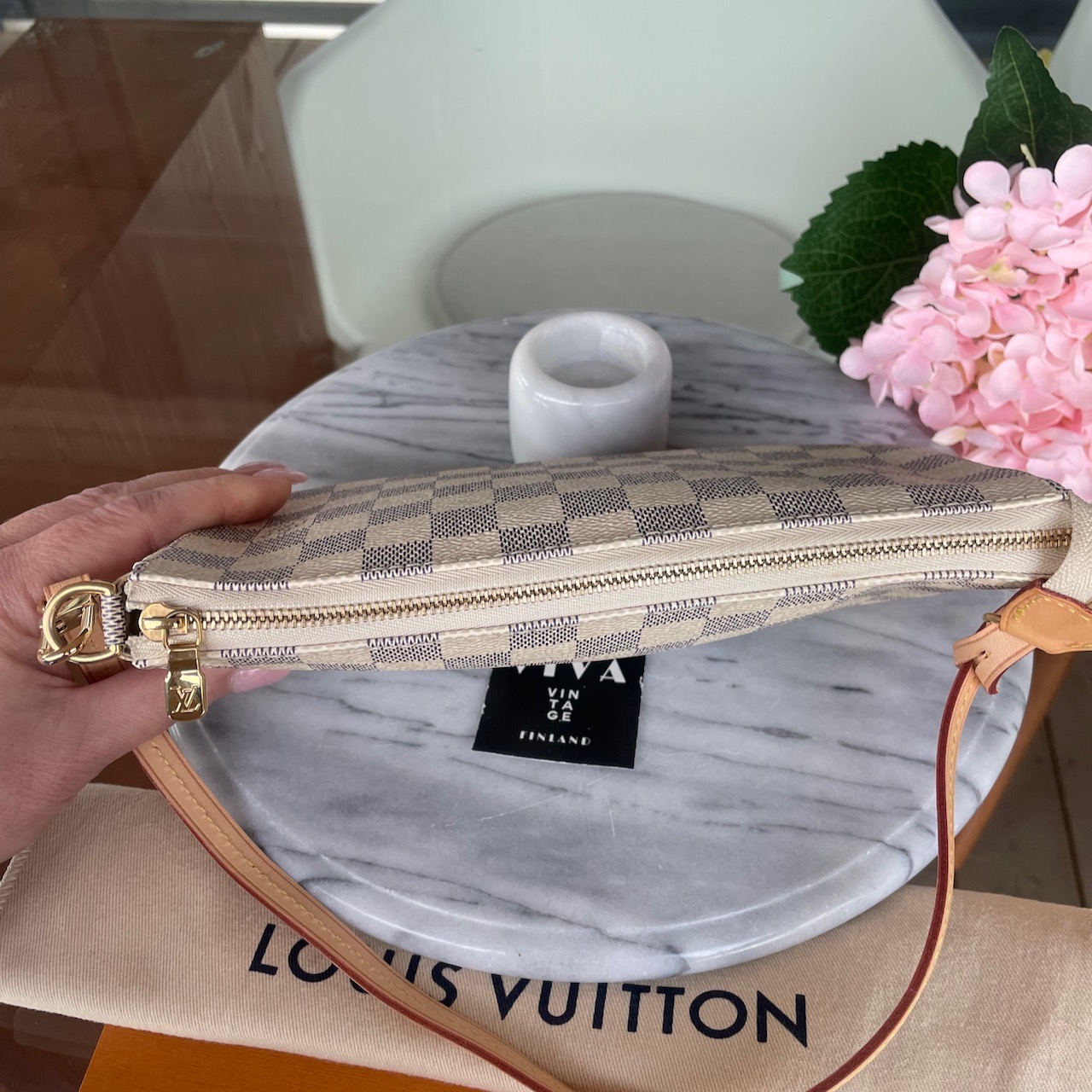 Louis Vuitton Pochette Accessoires - Image 11