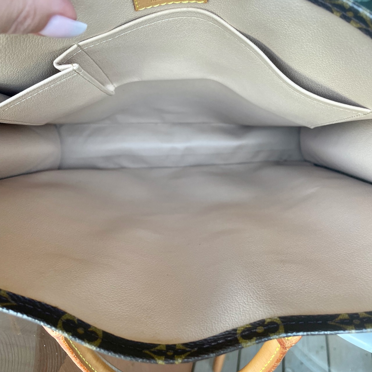 Louis Vuitton Sac Plat - Image 8