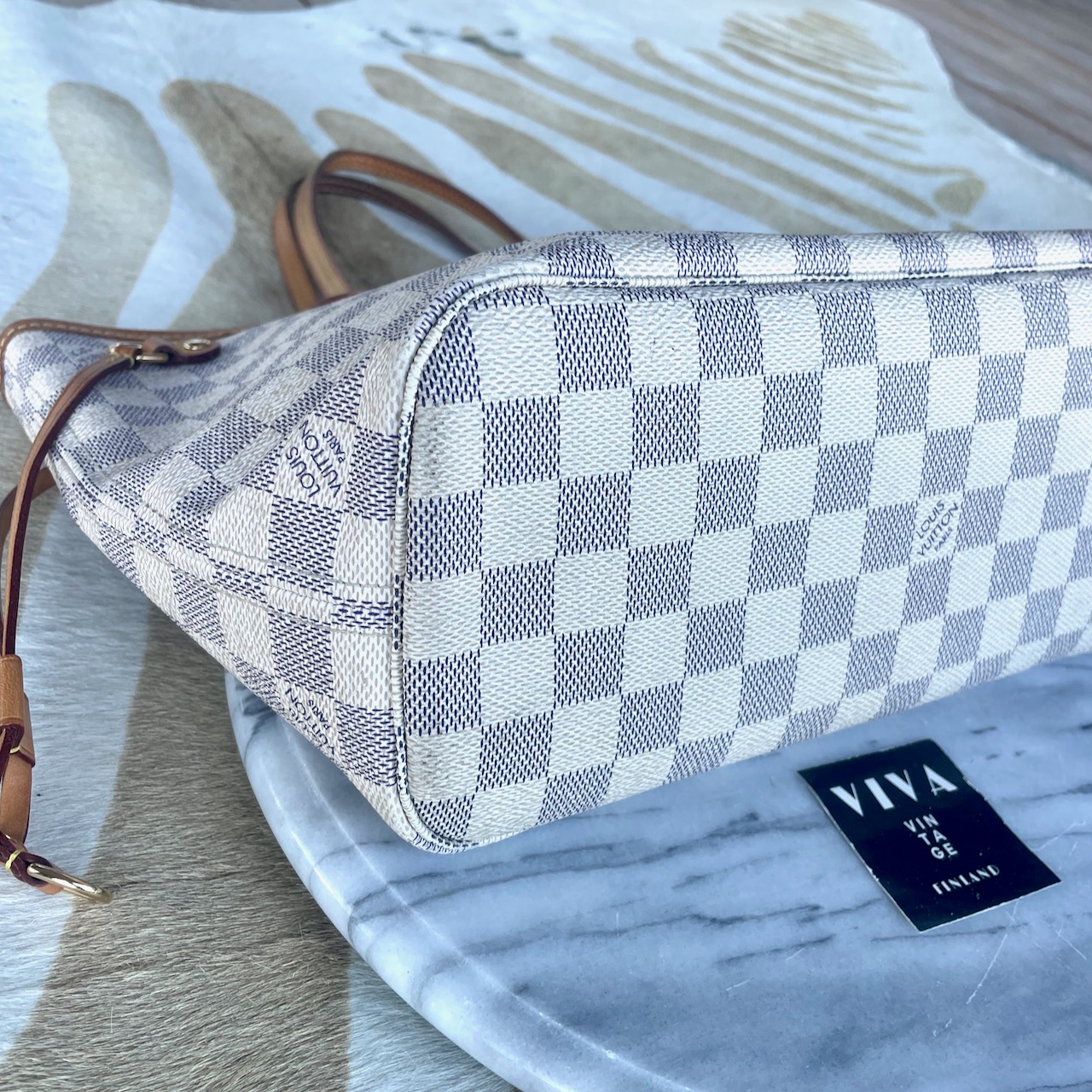 Louis Vuitton Neverfull PM tote - Image 3