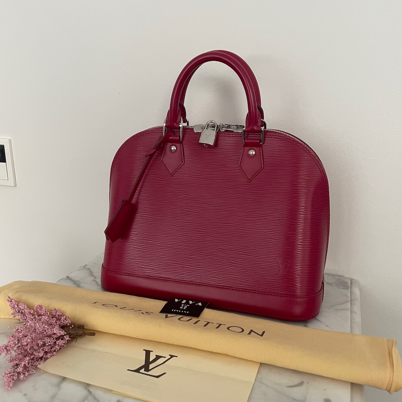 Louis Vuitton Alma PM - Image 11