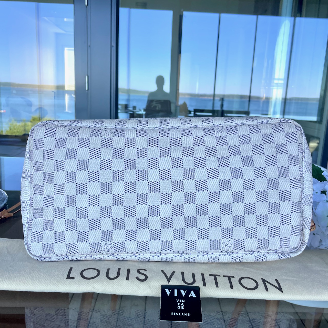 Louis Vuitton Neverfull GM tote - Image 5