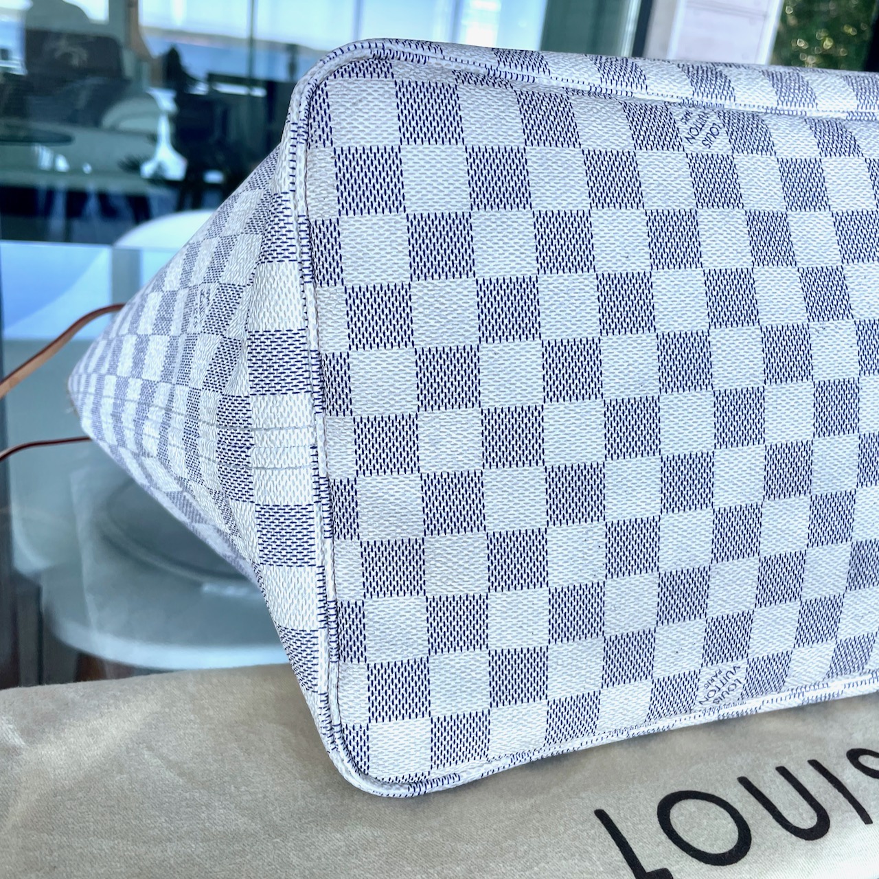 Louis Vuitton Neverfull GM tote - Image 4