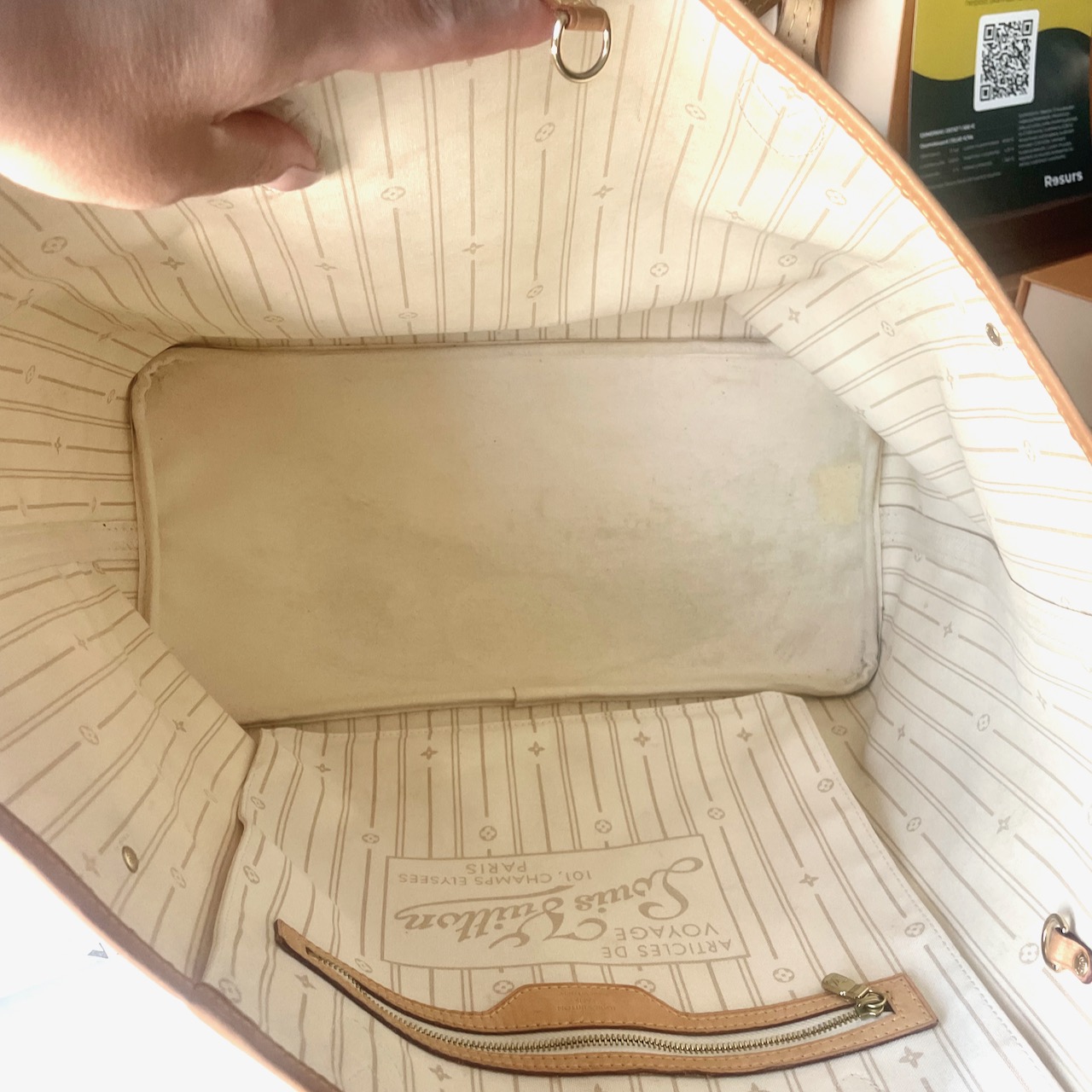 Louis Vuitton Neverfull GM tote - Image 11