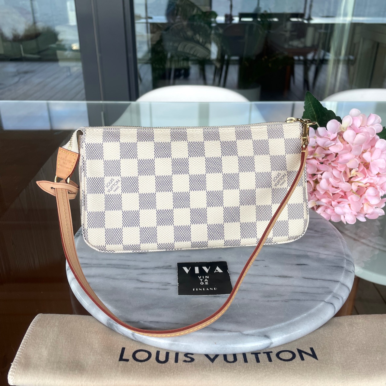 Louis Vuitton Pochette Accessoires - Image 3