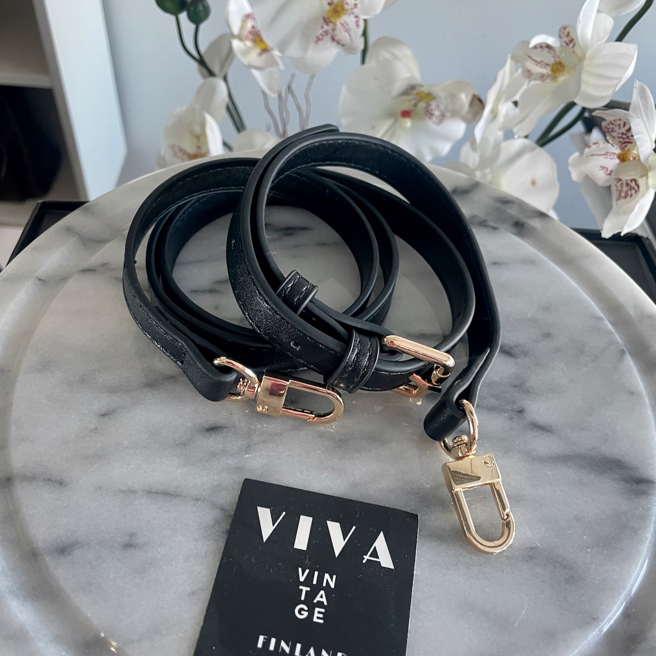 Musta olkahihna - Image 3