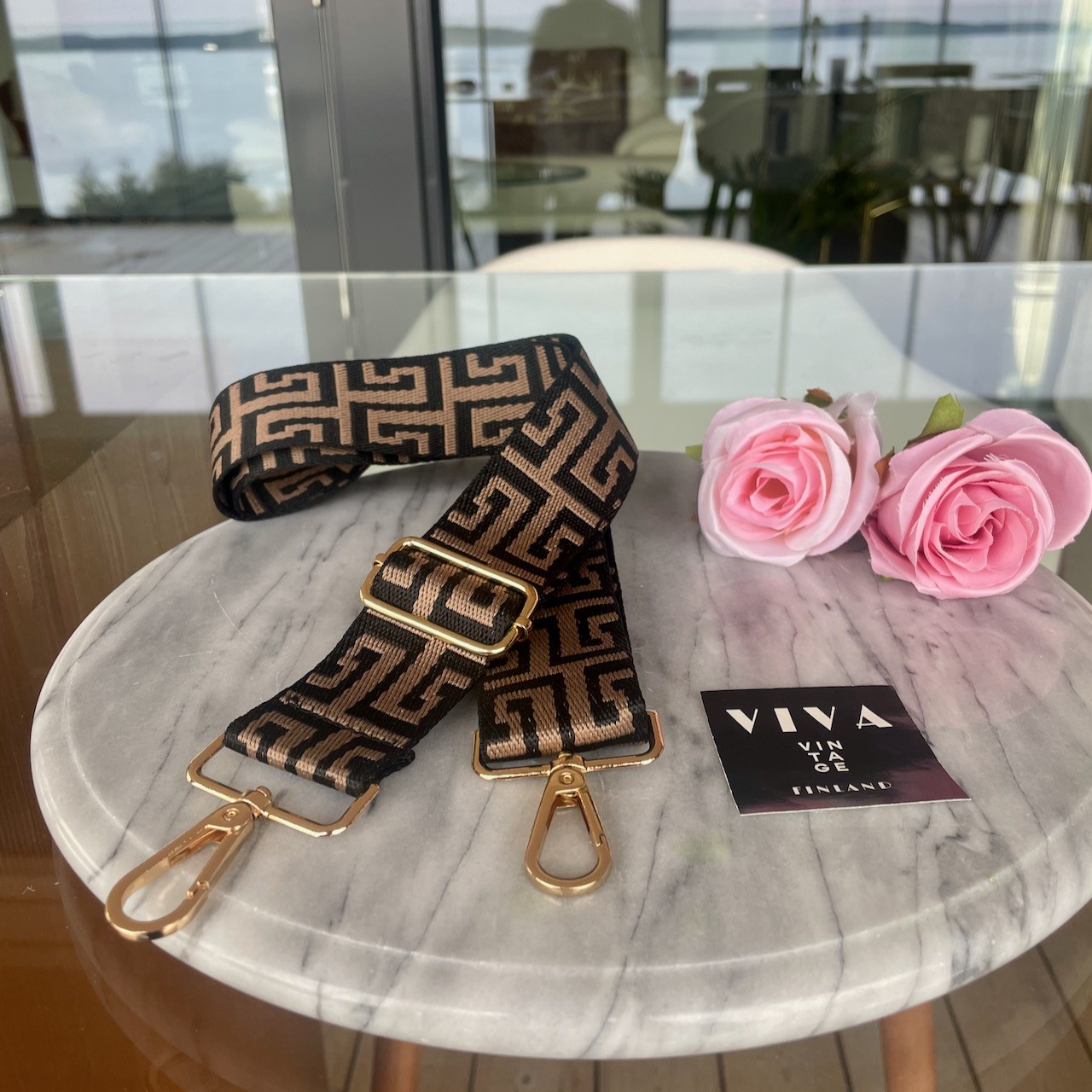 Laukkuhihna säädettävä