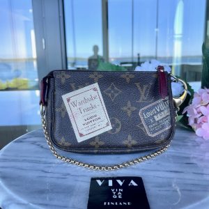 Louis Vuitton Mini Pochette