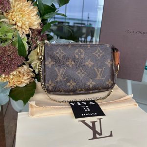 Louis Vuitton Mini Pochette