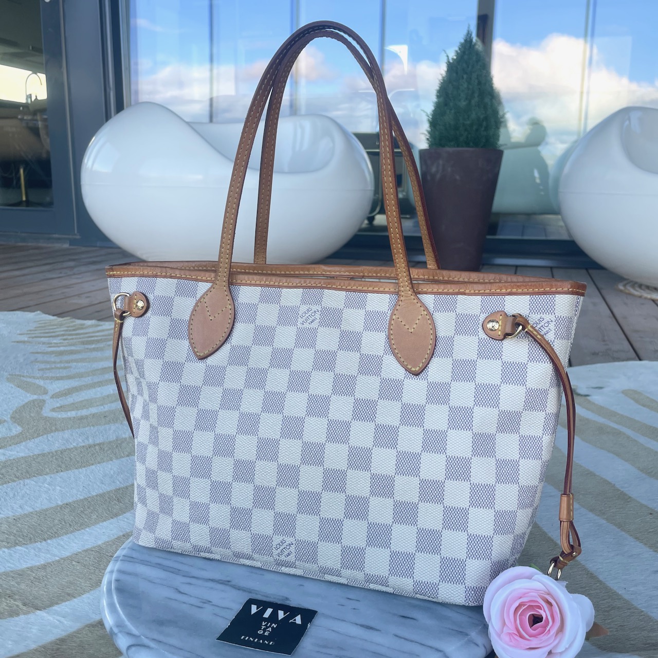 Louis Vuitton Neverfull PM tote - Image 11