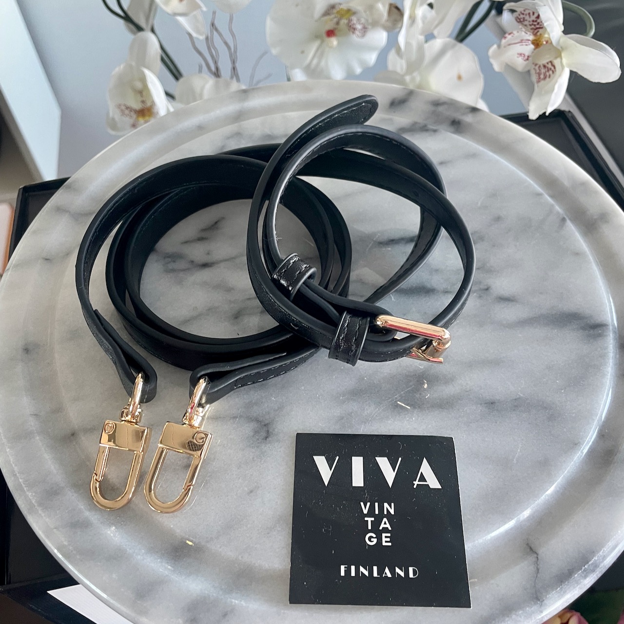 Musta olkahihna - Image 5