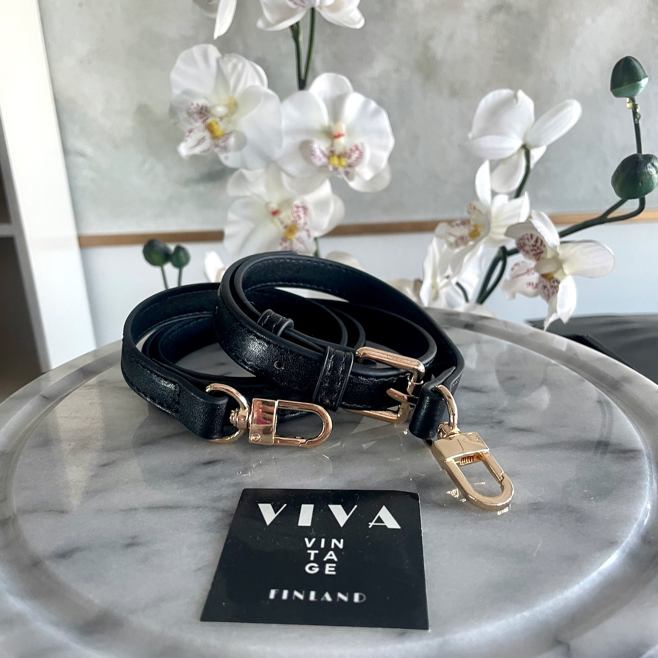 Musta olkahihna - Image 4