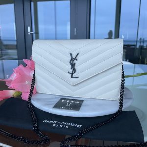 Saint Laurent pikkulaukku