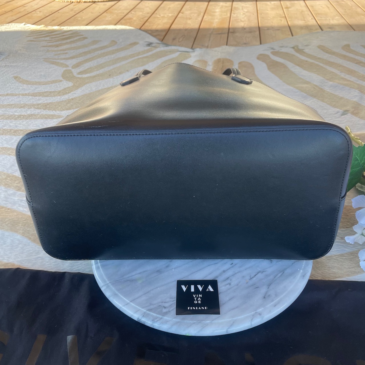 Givenchy Wing Shopper - Image 13