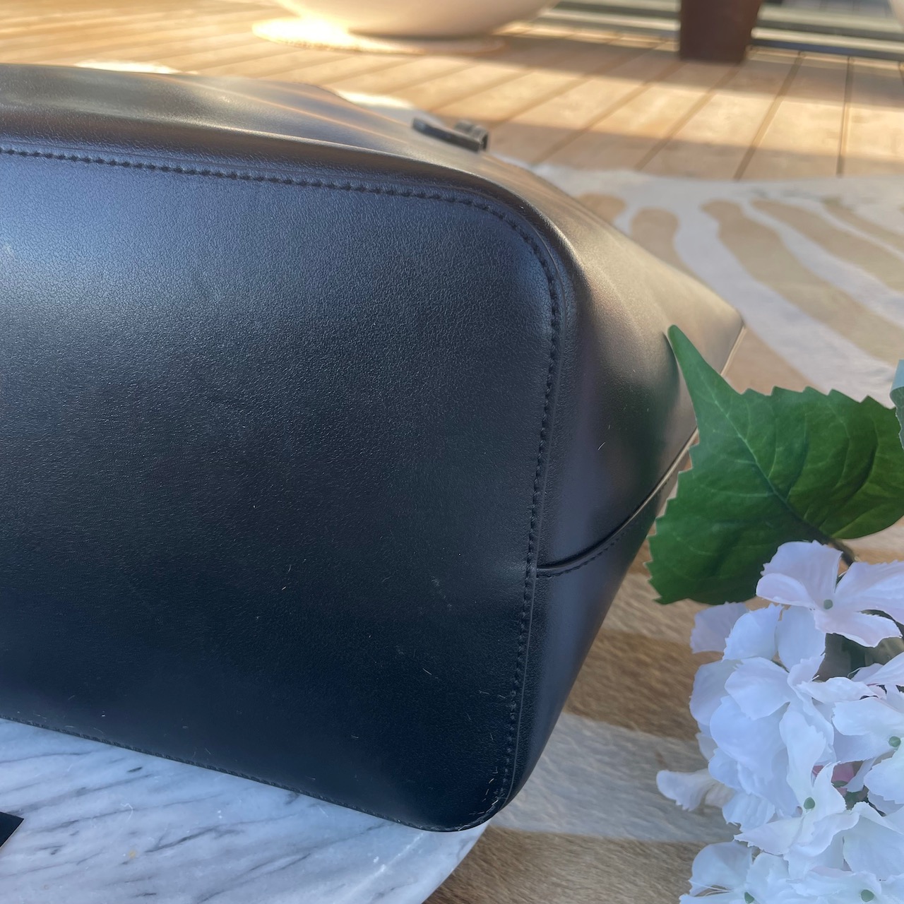 Givenchy Wing Shopper - Image 9