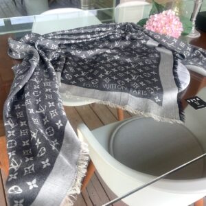 classic_shawl_LV
