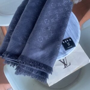 monogram_shawl