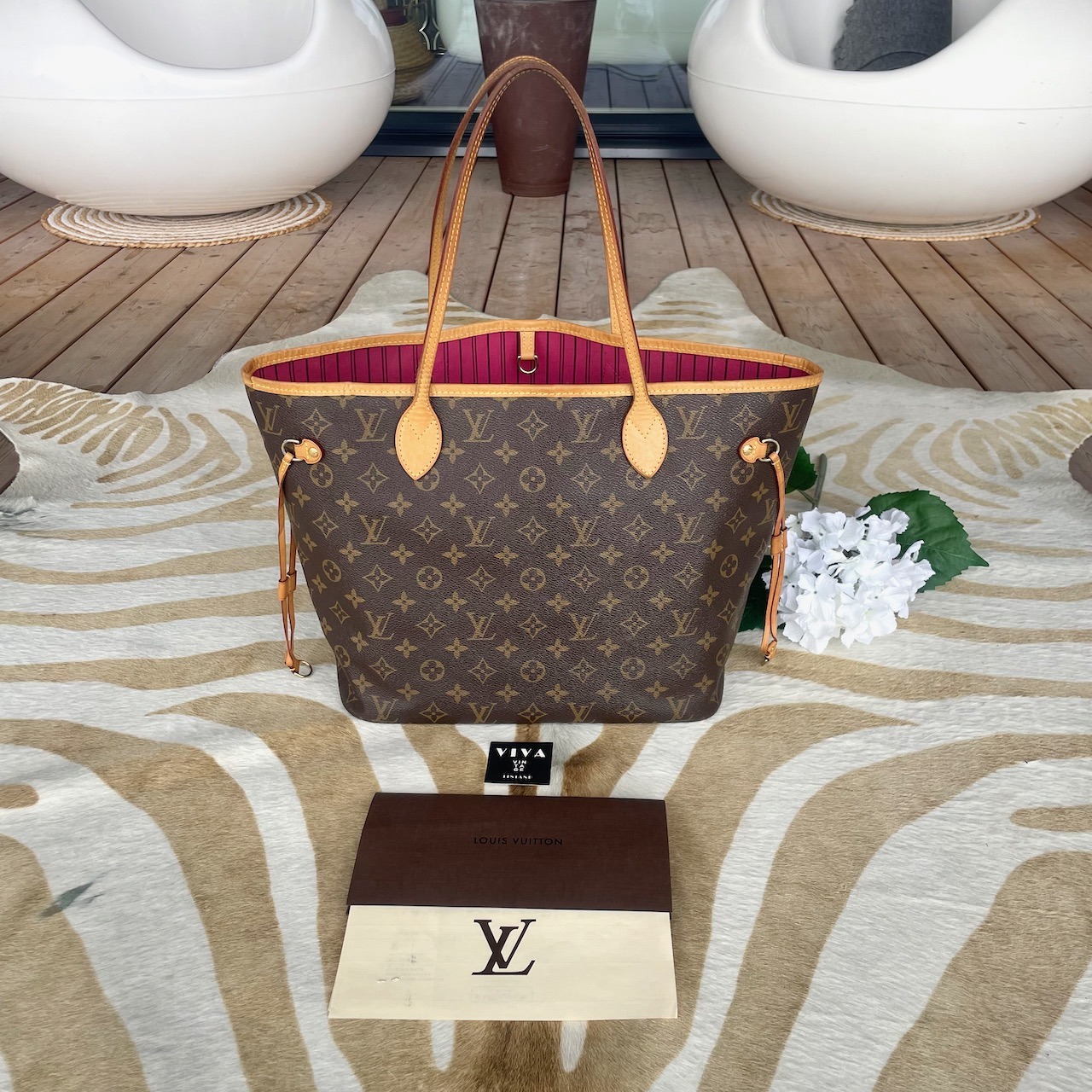 Louis Vuitton Neverfull MM - Image 13