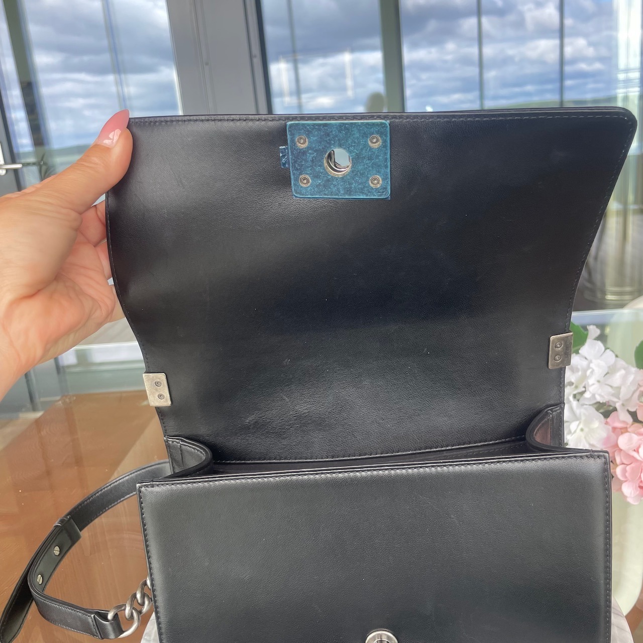 Chanel Boy Medium - Image 17