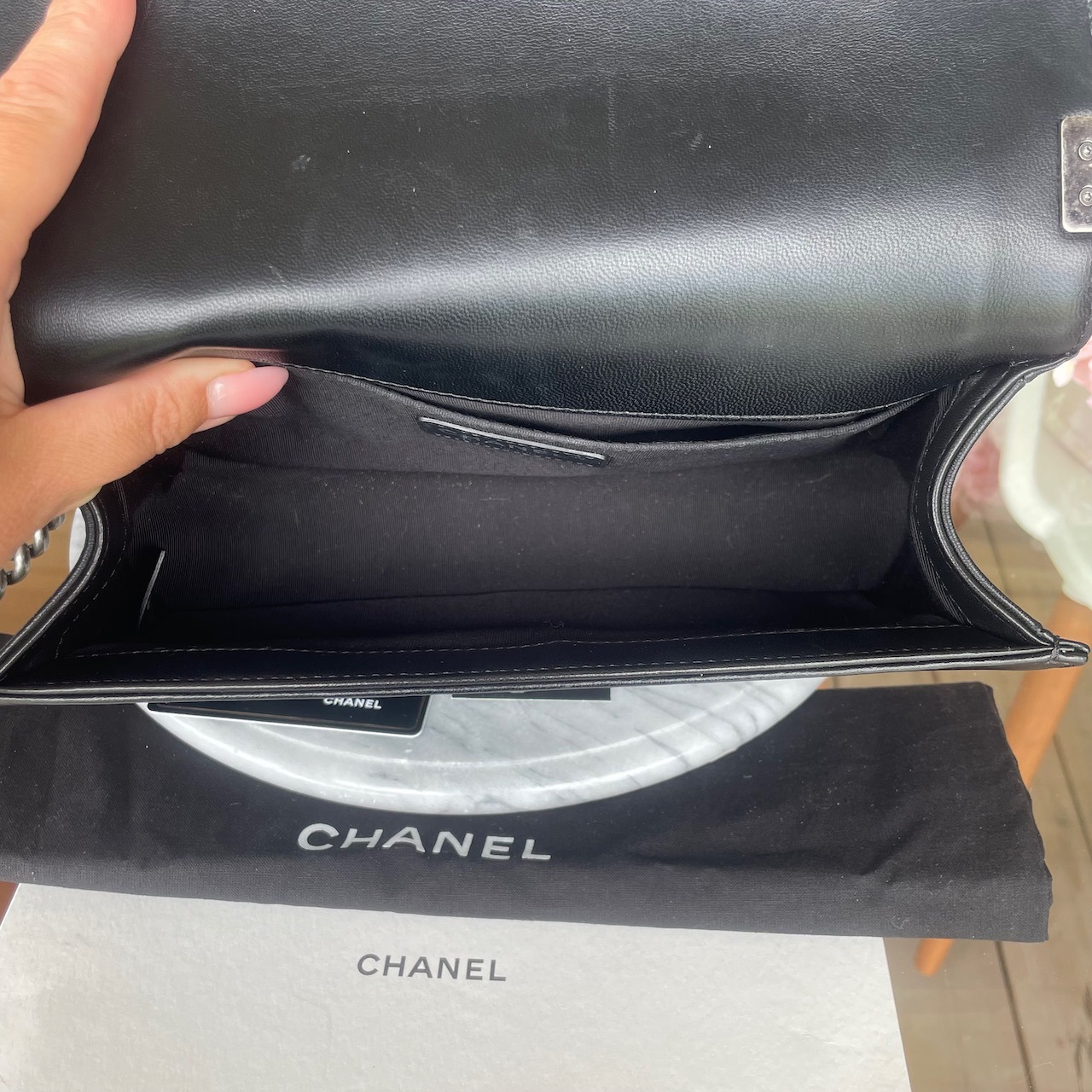 Chanel Boy Medium - Image 19