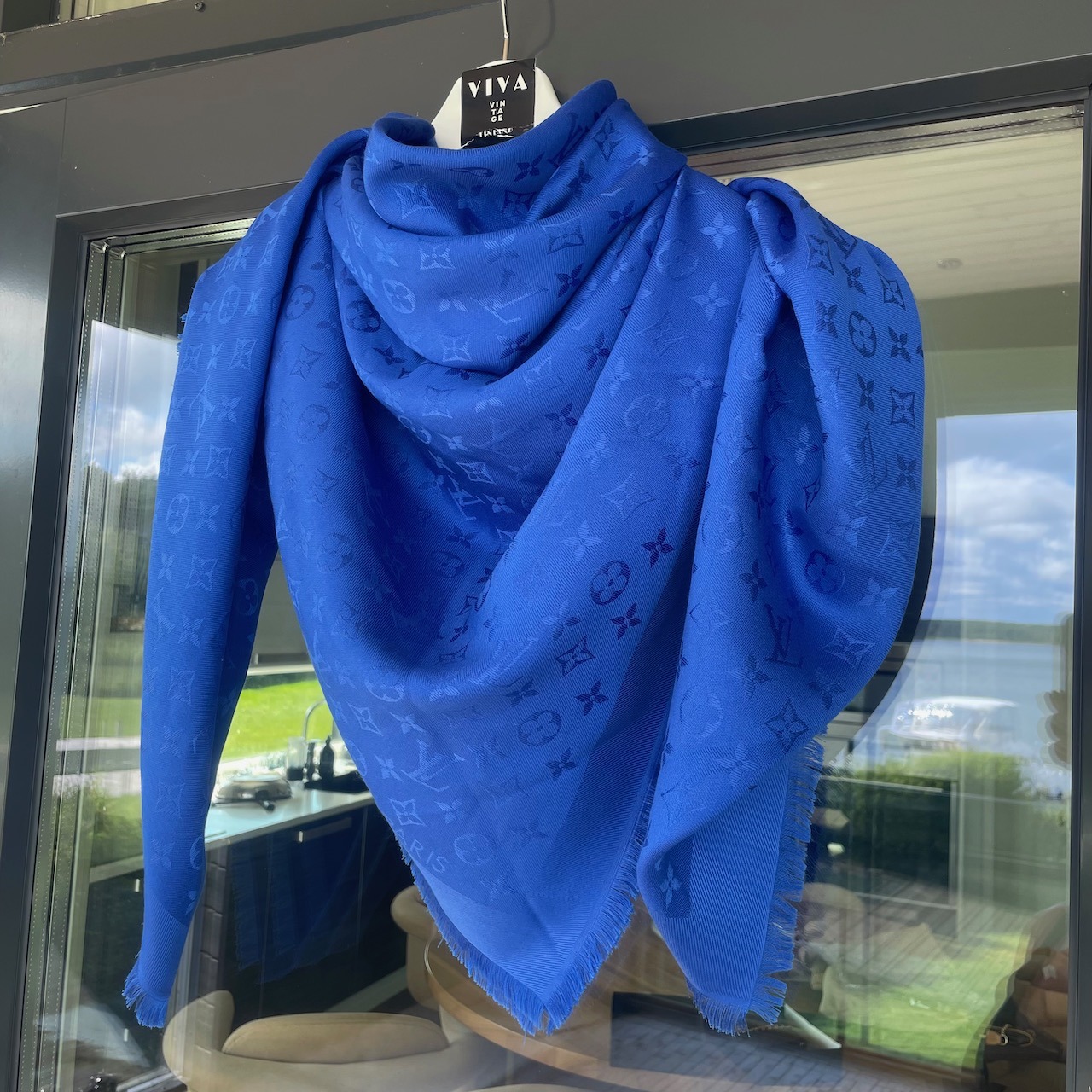 Louis Vuitton Classic Monogram Shawl - Image 9