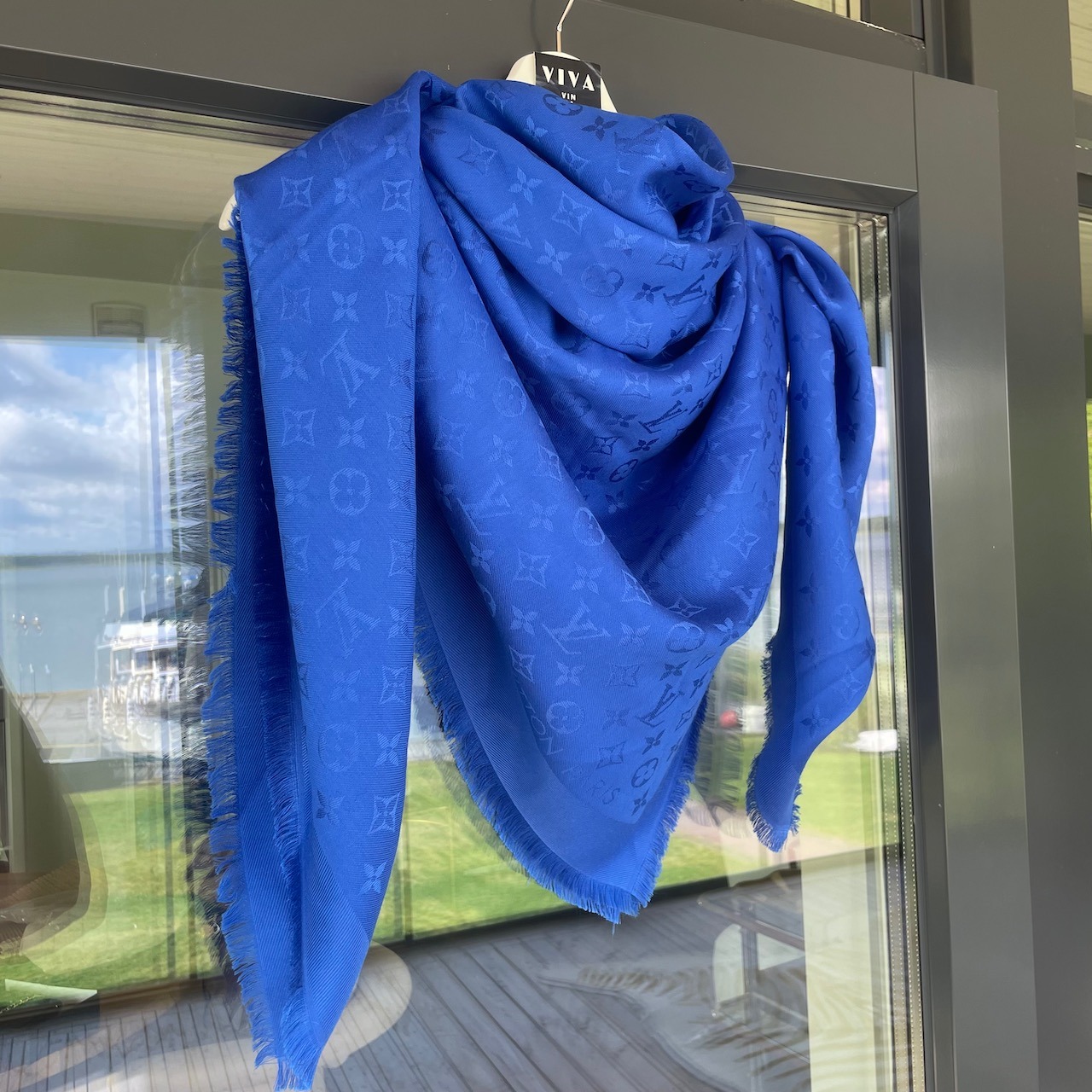 Louis Vuitton Classic Monogram Shawl - Image 8