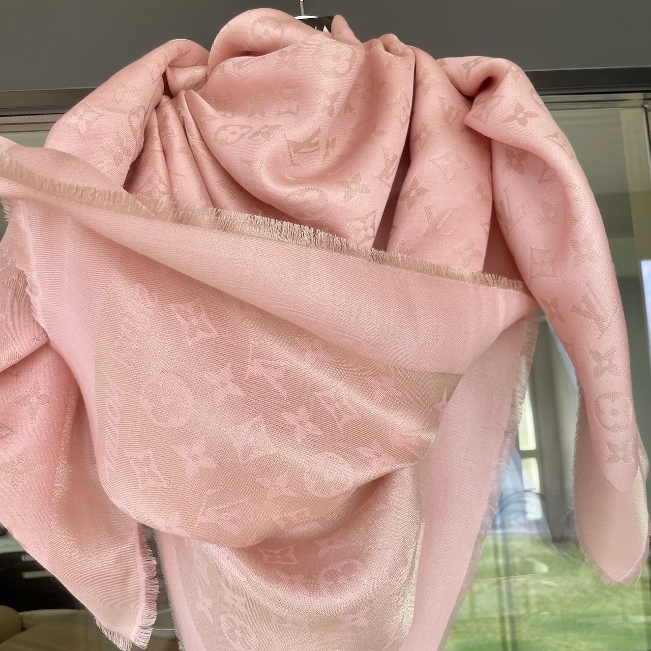 Louis Vuitton Classic Monogram Shine Shawl - Image 6