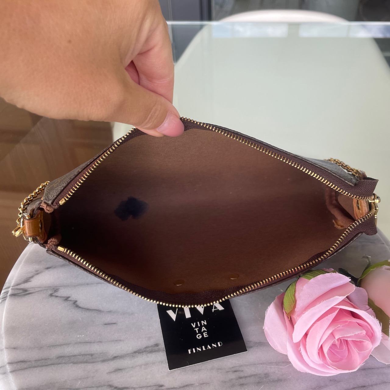 Louis Vuitton Eva - Image 14