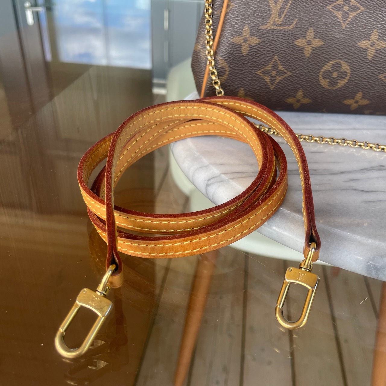 Louis Vuitton Eva - Image 13