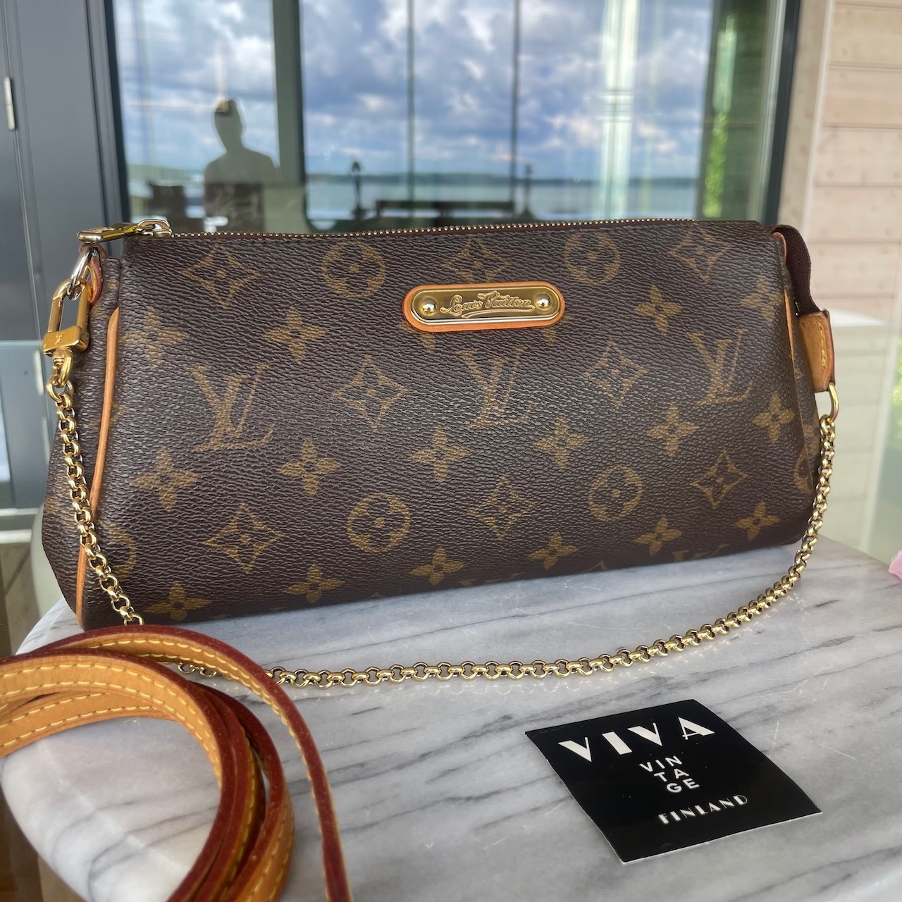 Louis Vuitton Eva - Image 11